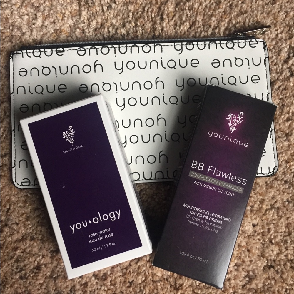 Younique make up and bag